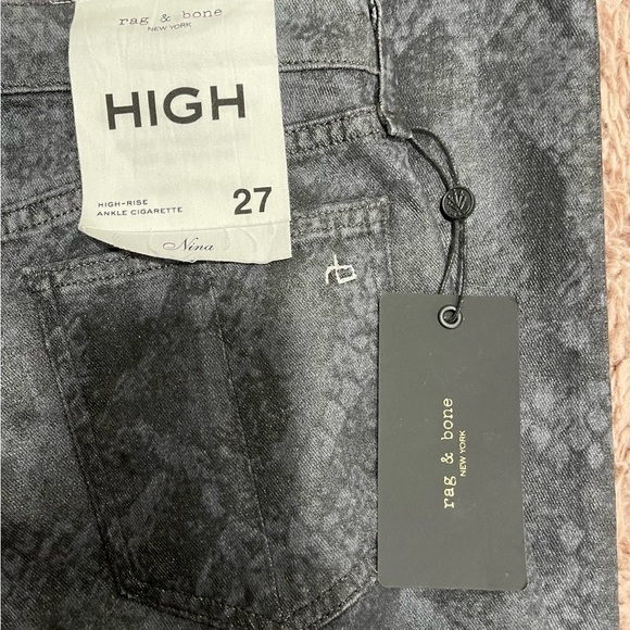 RAG & Bone Women Nina High Rise Cigarette Jeans in Black Snake Print - Picture 11 of 11